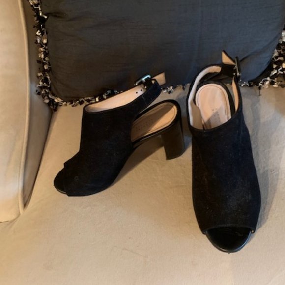 Barneys Suede Booties EUC